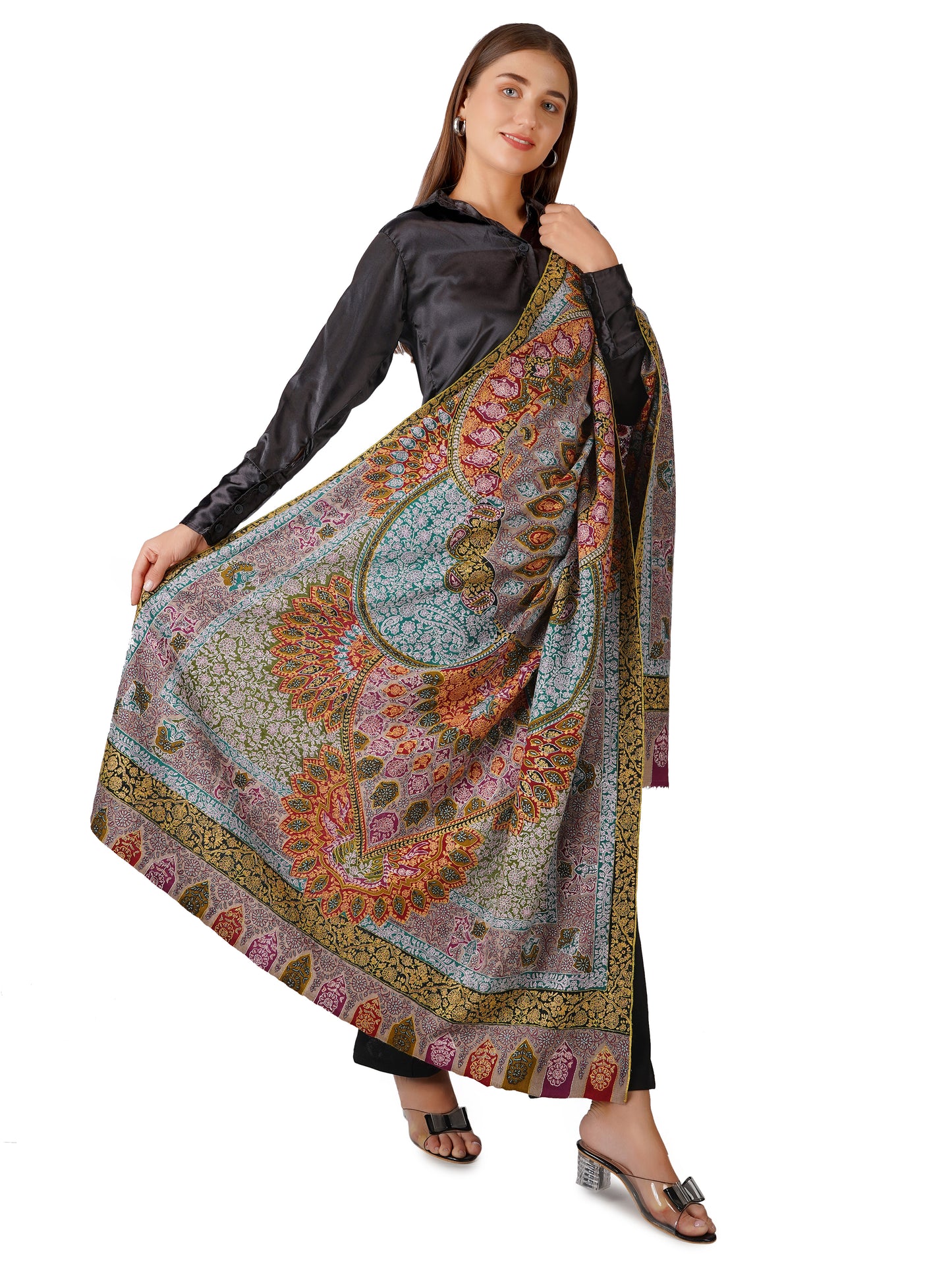 Elegant Pashmina Shawl with Delicate Hand Sozni Embroidery